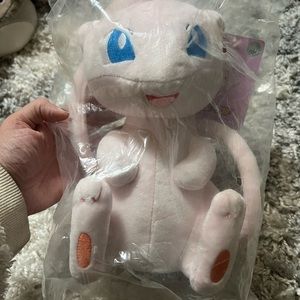 Asia exclusive, Pokémon Mew Plush, FACTORY SEALED WITH TAG.